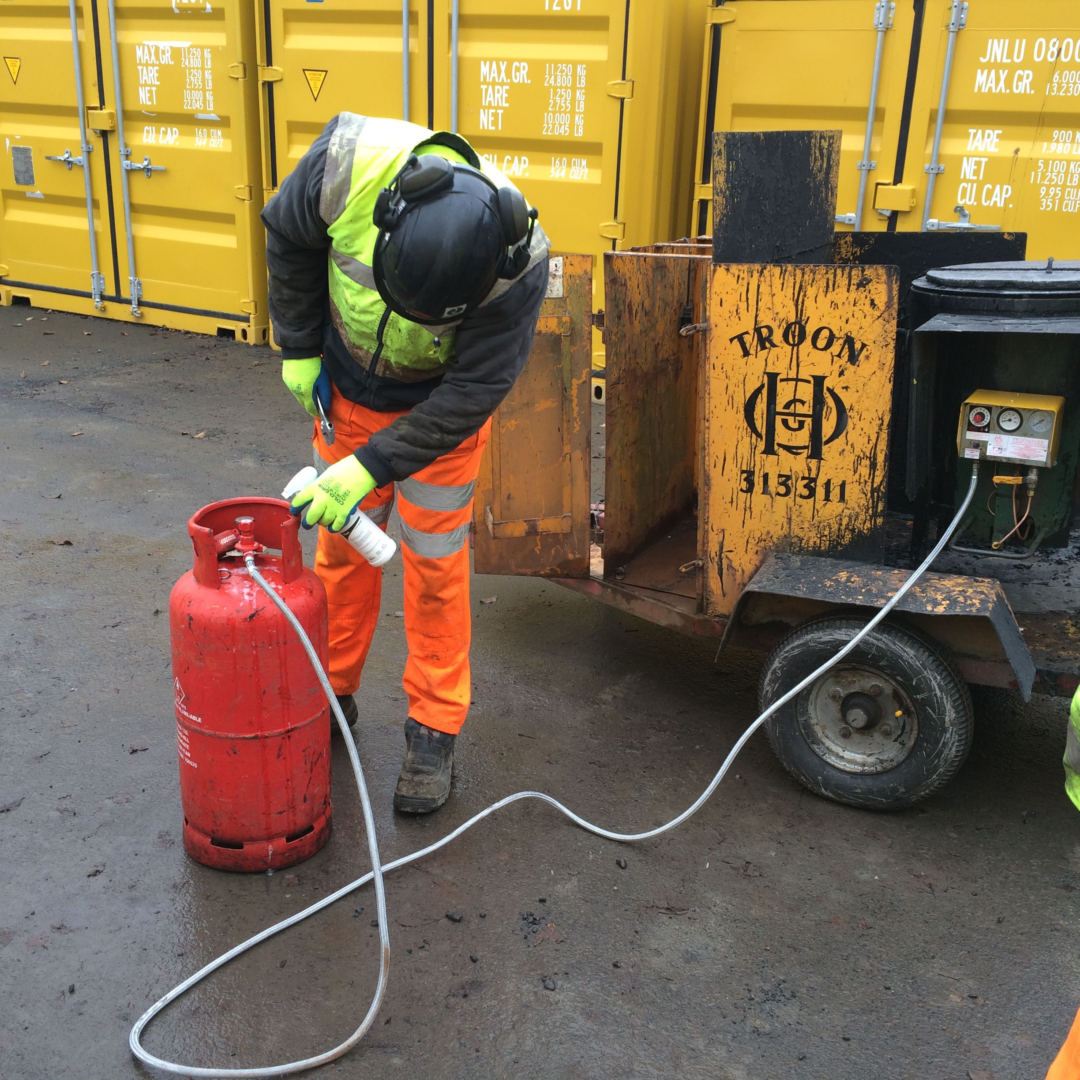 Using LPG cylinder